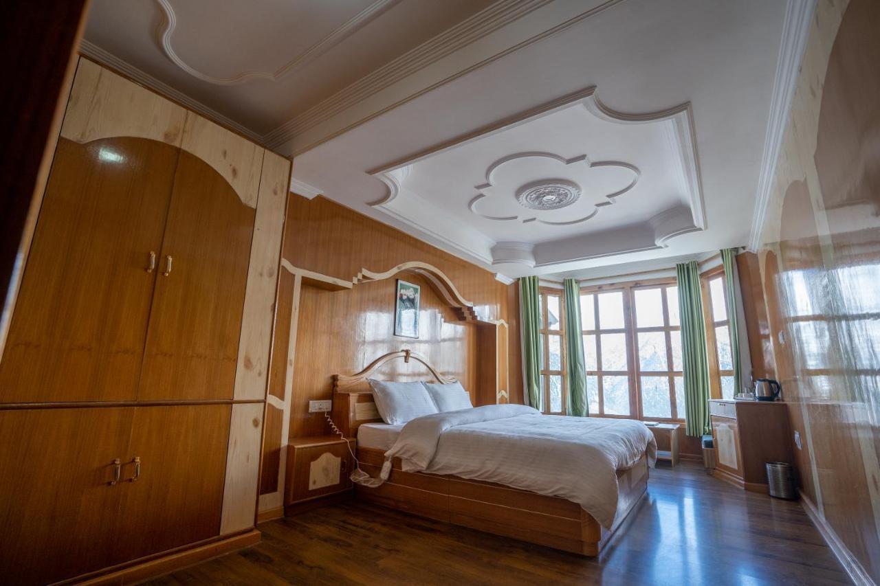 Hotel Kalpa Deshang Exteriör bild