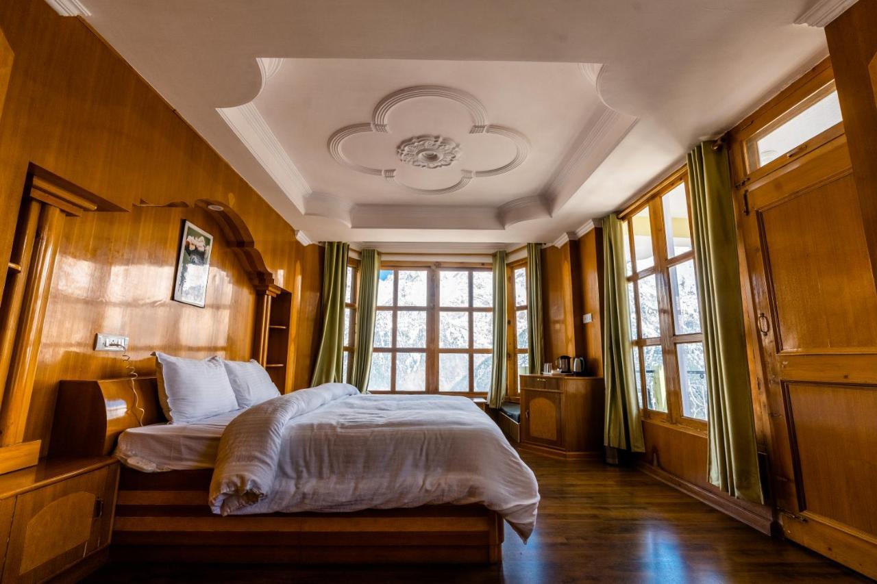 Hotel Kalpa Deshang Exteriör bild